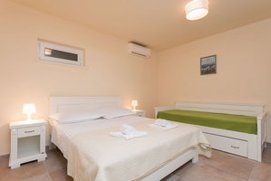 Hotel House Sandra cazare Lumbarda