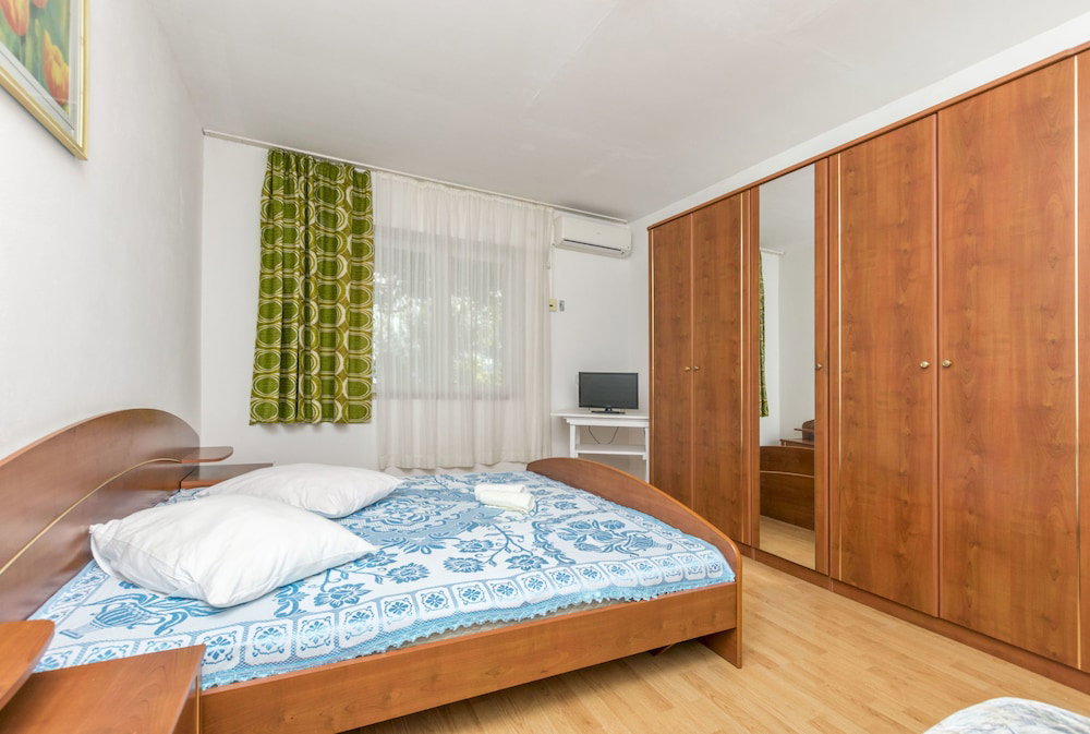 Hotel Apartments Anka 20M From The Beach
