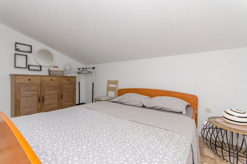 Hotel Apartments Snjezana