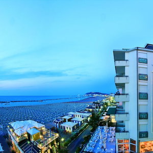 Hotel Negresco cazare Cattolica