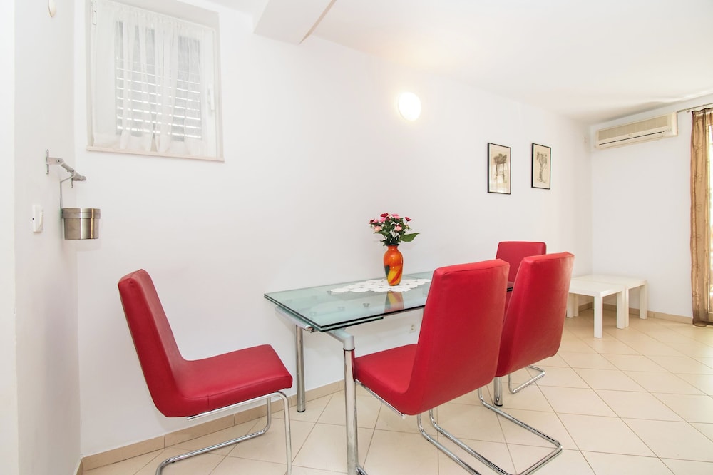 Hotel Apartment Pave By Zamalin Beach