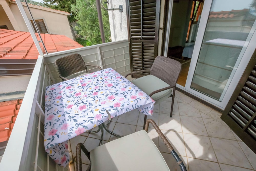 Hotel Apartment Mladen