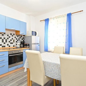Hotel Lovely Flat Just Steps From The Beach cazare Fazana