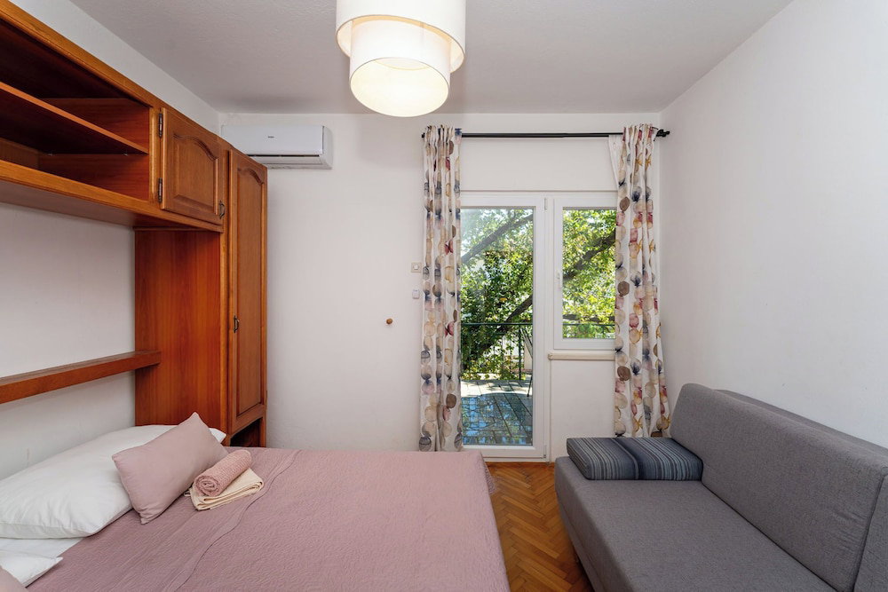 Hotel Apartments And Room Adriana