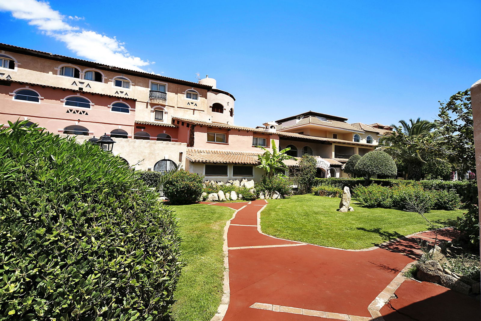 Hotel Colonna Beach Hotel & Apartments