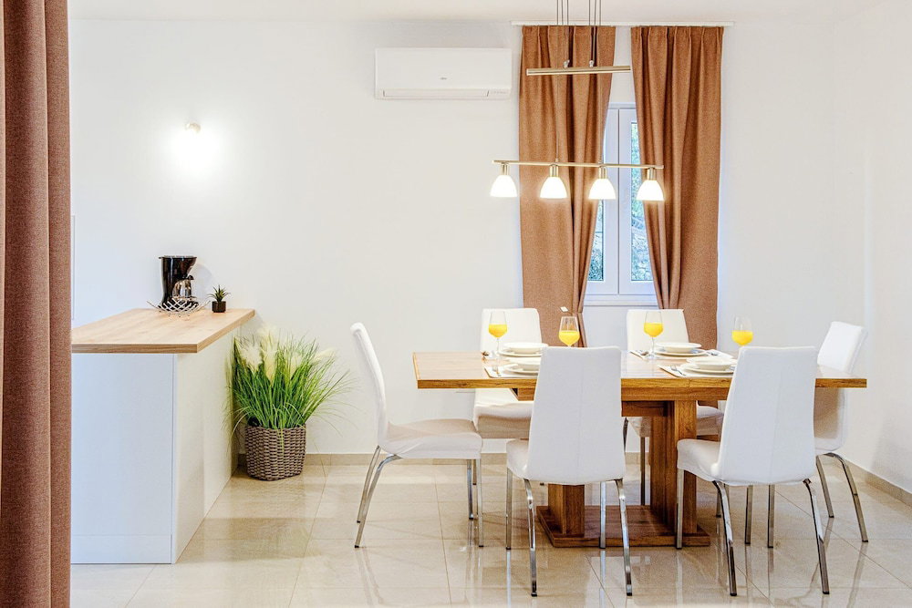 Hotel Apartments Nikol