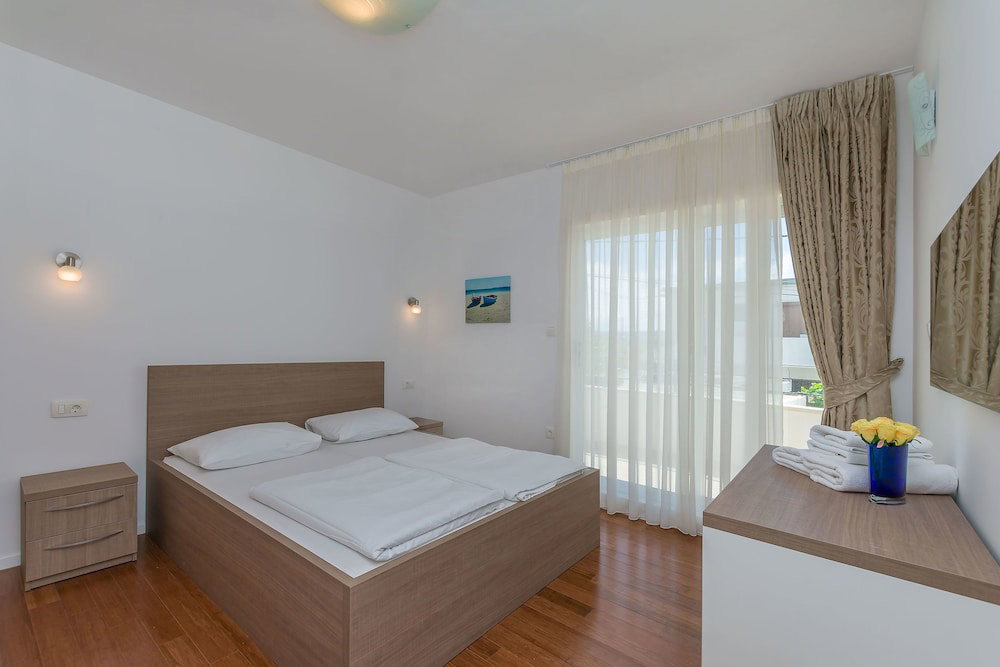 Hotel Apartments Villa Aquamarine