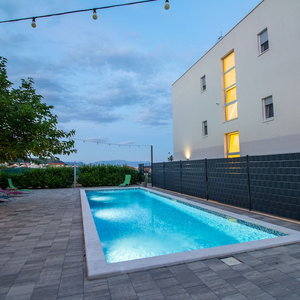 Hotel Villa Ecija cazare Donji Seget