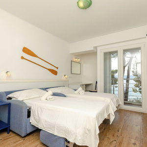 Hotel Apartments Beach House Paradiso cazare Podgora