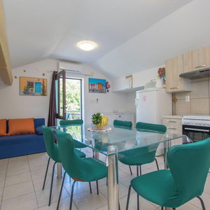 Hotel Apartments Sanja cazare Karlobag