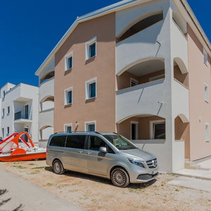 Hotel Apartments Budimir cazare Vir