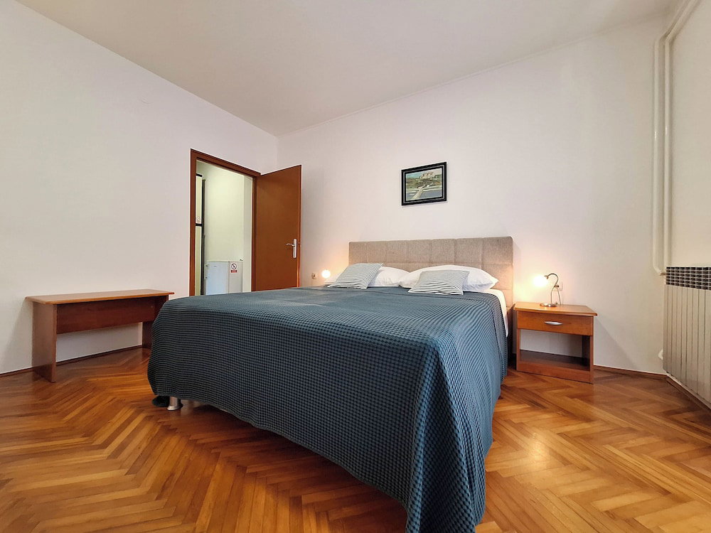 Apartment And Rooms Katunar