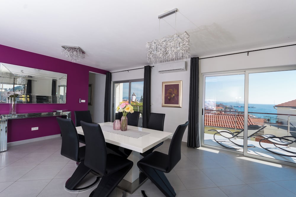 Hotel In Center Near The Marina And Beach With Amazing View