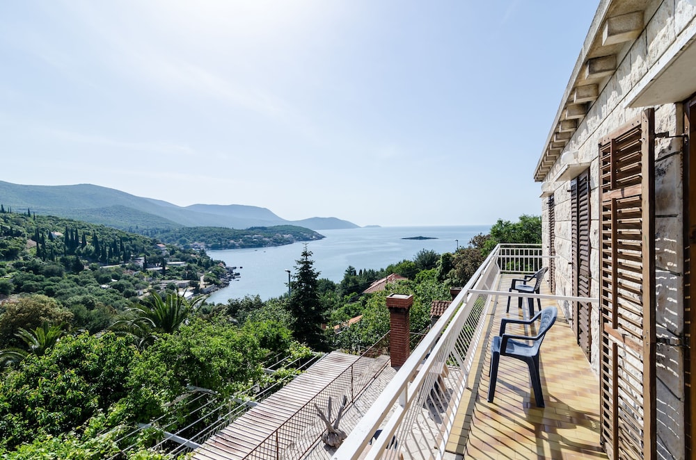 Hotel Villa Peragić