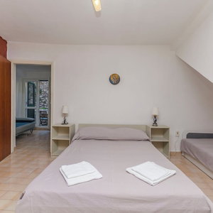 Hotel Apartments Nautical Nest cazare Tribunj