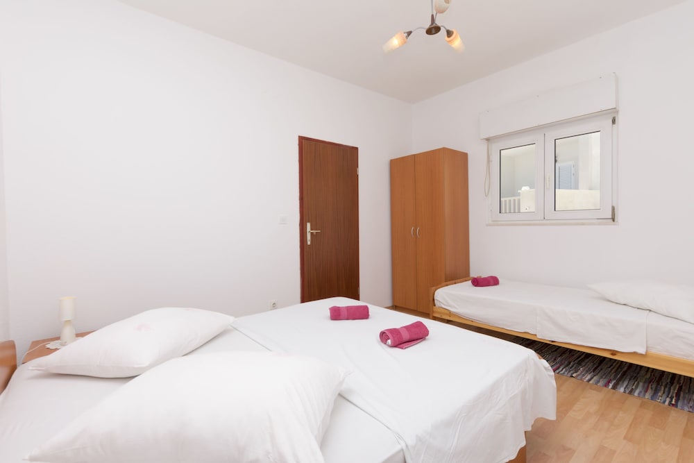 Hotel Apartments A Cappella Music
