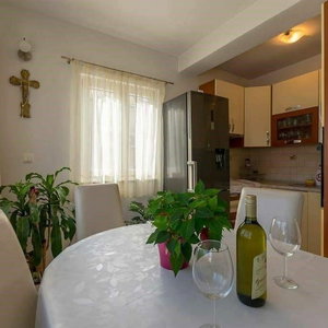 Hotel Apartment Nikolina cazare Marina