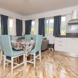 Hotel Apartment Marica cazare Kastel Kambelovac