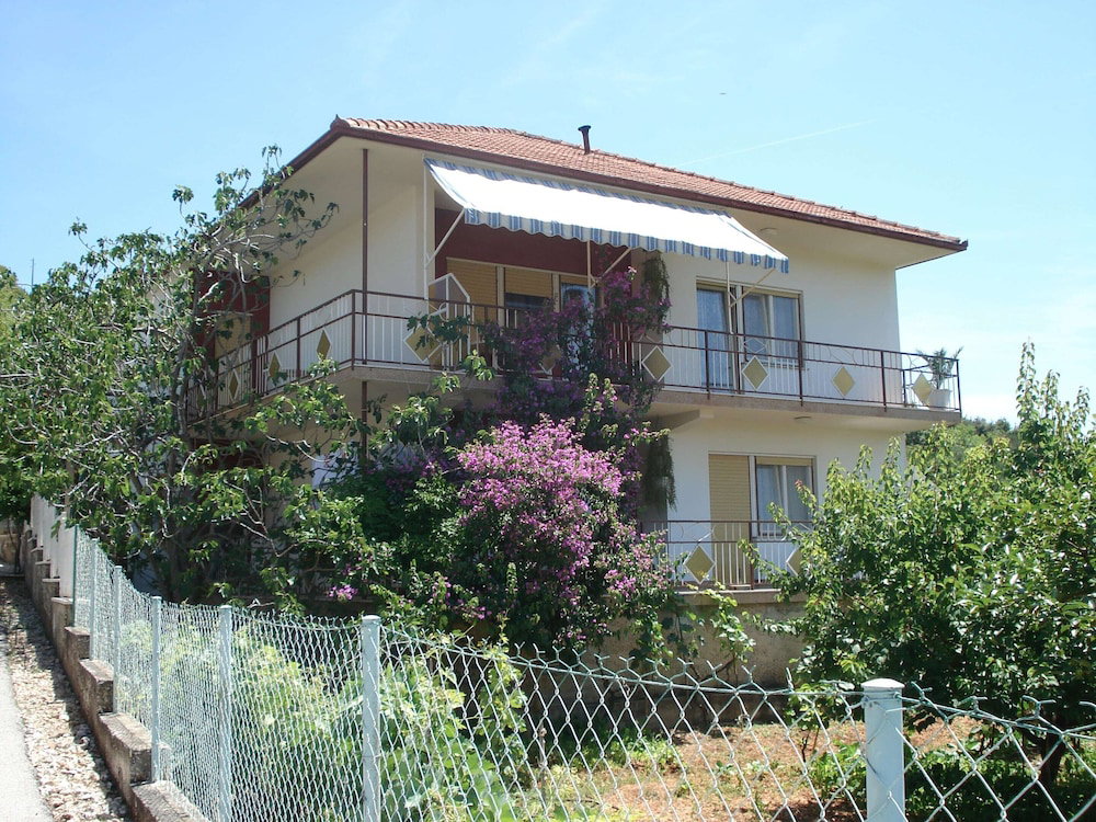 Hotel Apartment In Vinisce 100M From The Sea