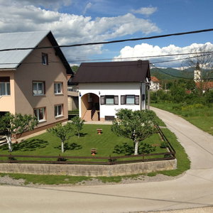Hotel Quiet Country Side Cottage With Private Garden & Wifi Near Nature Park Velebit cazare Lovinac