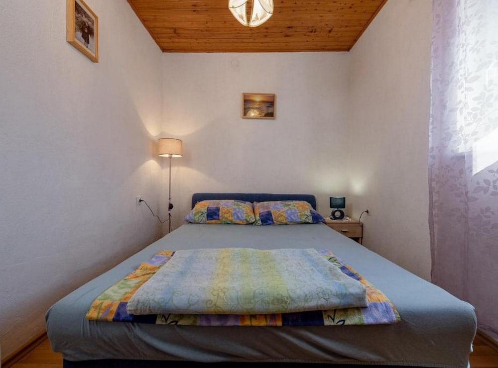 Hotel Beachfront Holiday Home With Hot Tub, Terrace, And Sea Views In Vinišće
