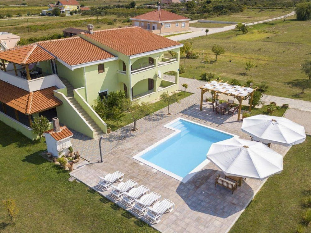 Hotel Charming 2-Bed Apartment