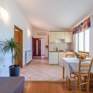 Hotel Apartments Mimi cazare Marcana