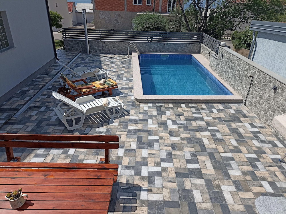 Hotel Holiday Home In Senj With Pool Near Beach