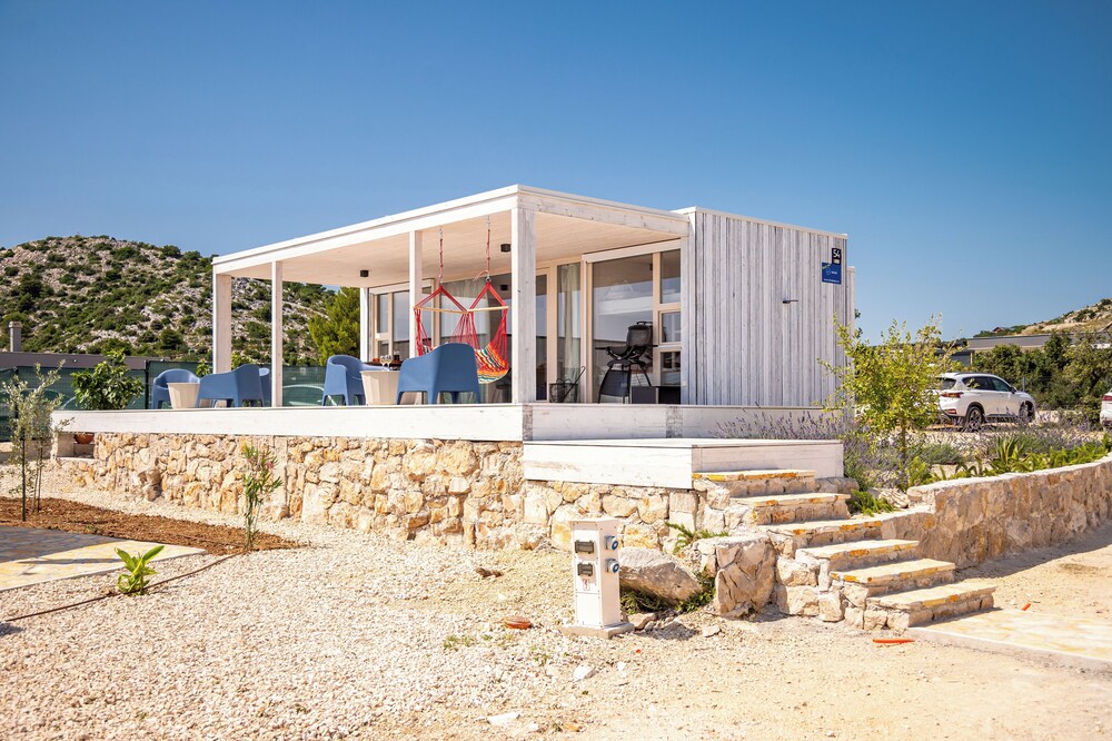 Hotel Vanellus Villas Sleeps 6 With Parking