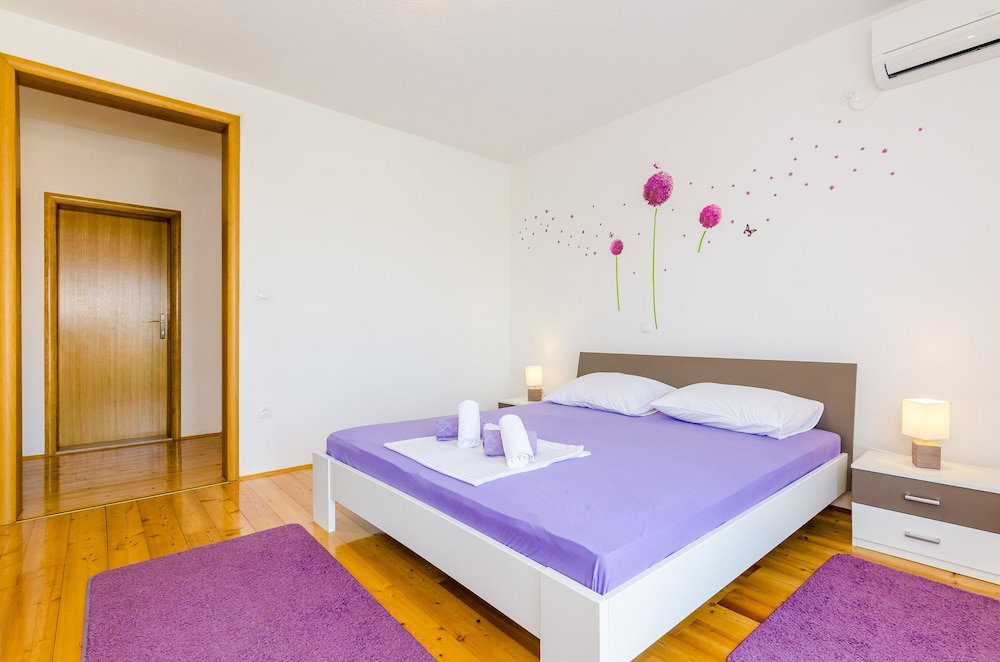 Apartments & Rooms Maždin