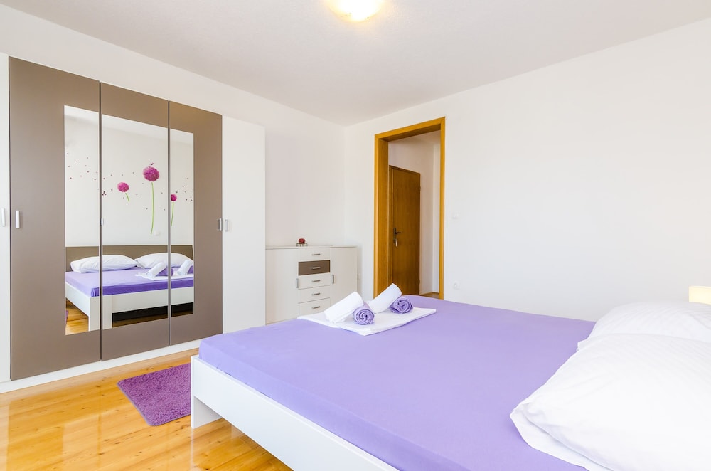 Apartments & Rooms Maždin