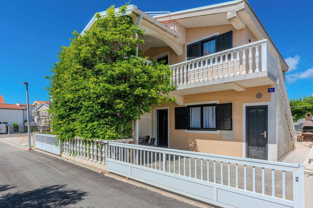 Hotel Apartments Plantosar