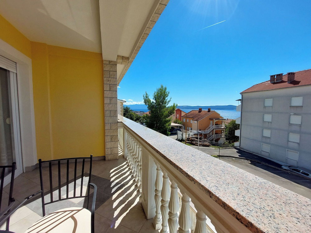 Hotel Apartments Irena