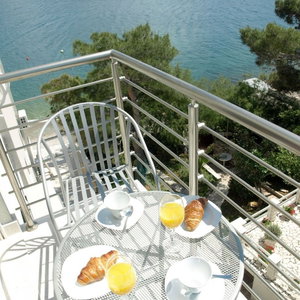 Hotel Apartment At The Sea cazare Vlaka