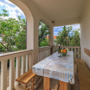 Hotel Apartments Mirela cazare Karlobag