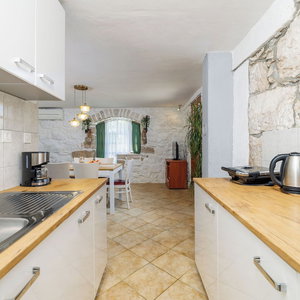 Hotel Apartment Josip cazare Krsan