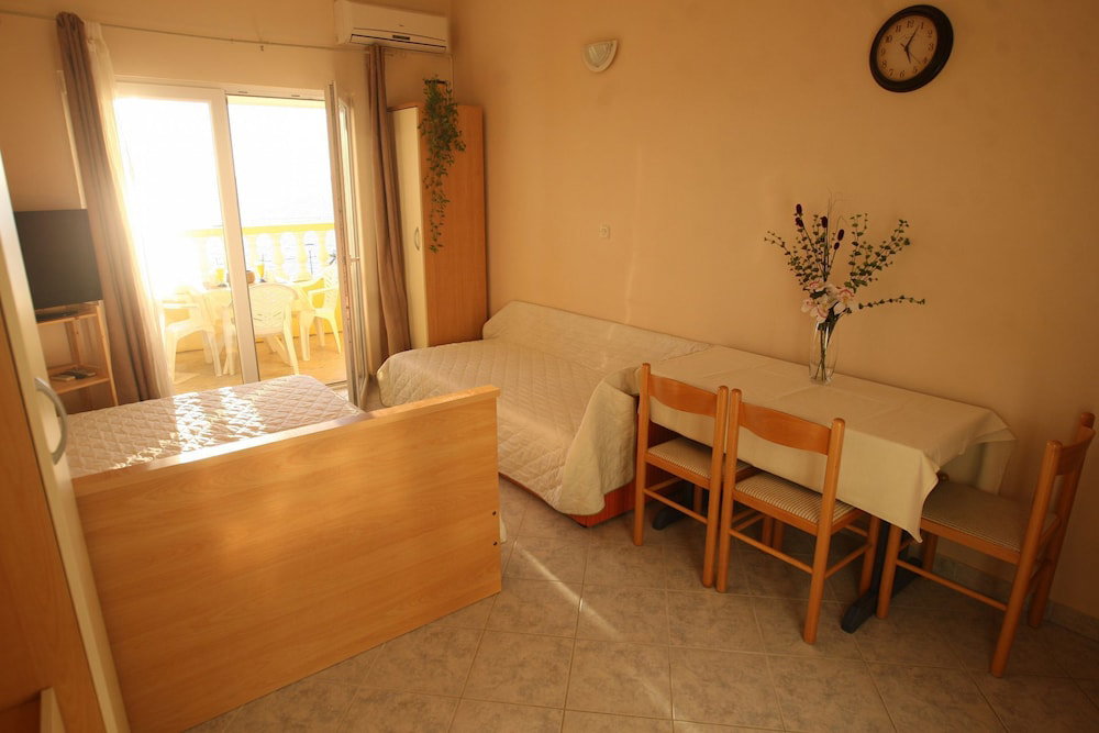 Hotel Apartments Mladen