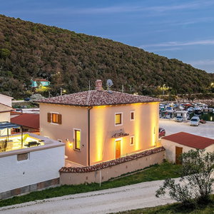 Hotel Villa With Sea Views, Hot Tub, & Roof Terrace cazare Marcana