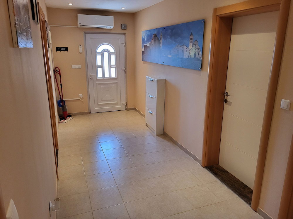 Hotel Apartments Leonardo