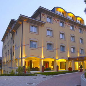 Hotel Virginia Palace cazare Garbagnate Milanese