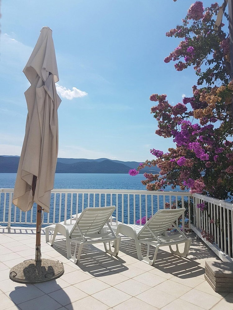 Hotel Apartments Sea Front