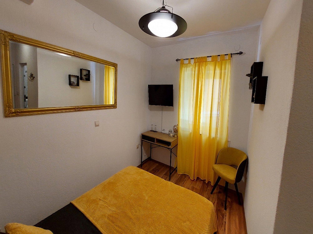 Hotel Rooms Argo