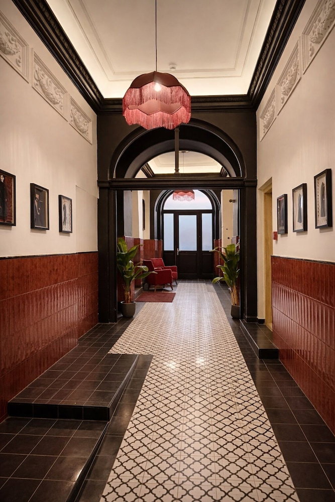 Maroon & Moss Residence