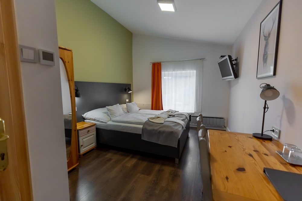 Hotel Fehér Sas Panzió És Étterem
