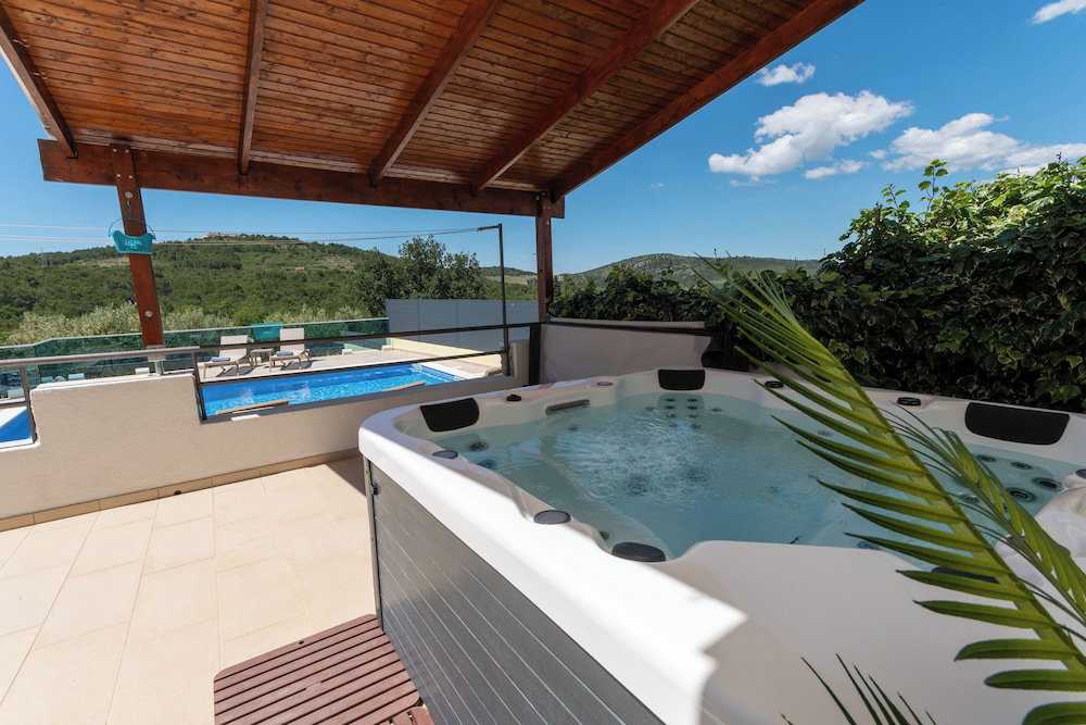 Hotel Apartment Neda With Jacuzzi
