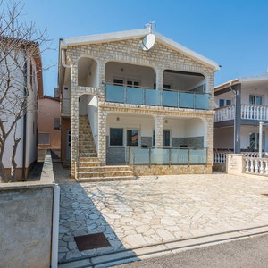 Hotel Apartment Wenig cazare Vir