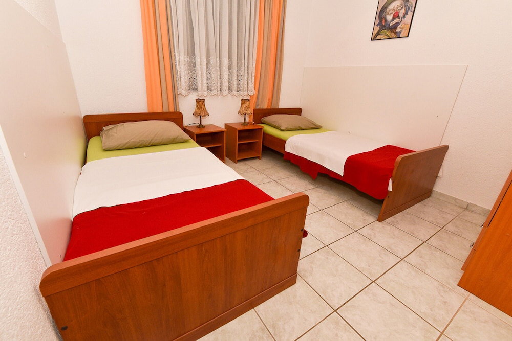 Hotel Apartments Karacic