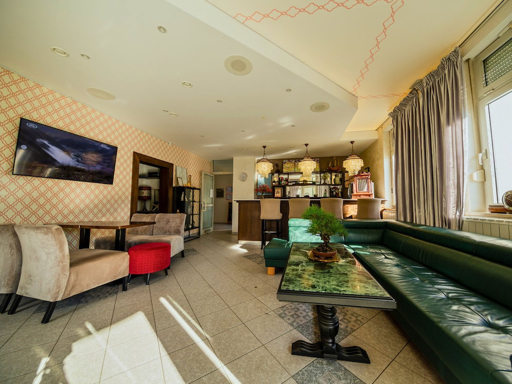 Hotel Hotel Maj Inn