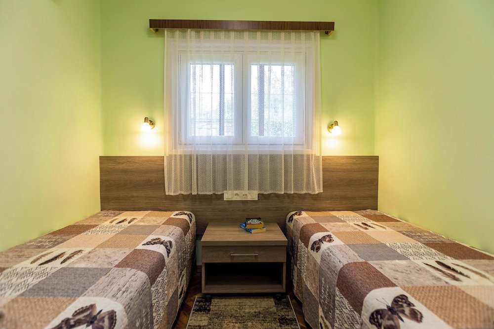Hotel House Hortenzia Lake View Terrace & Garden