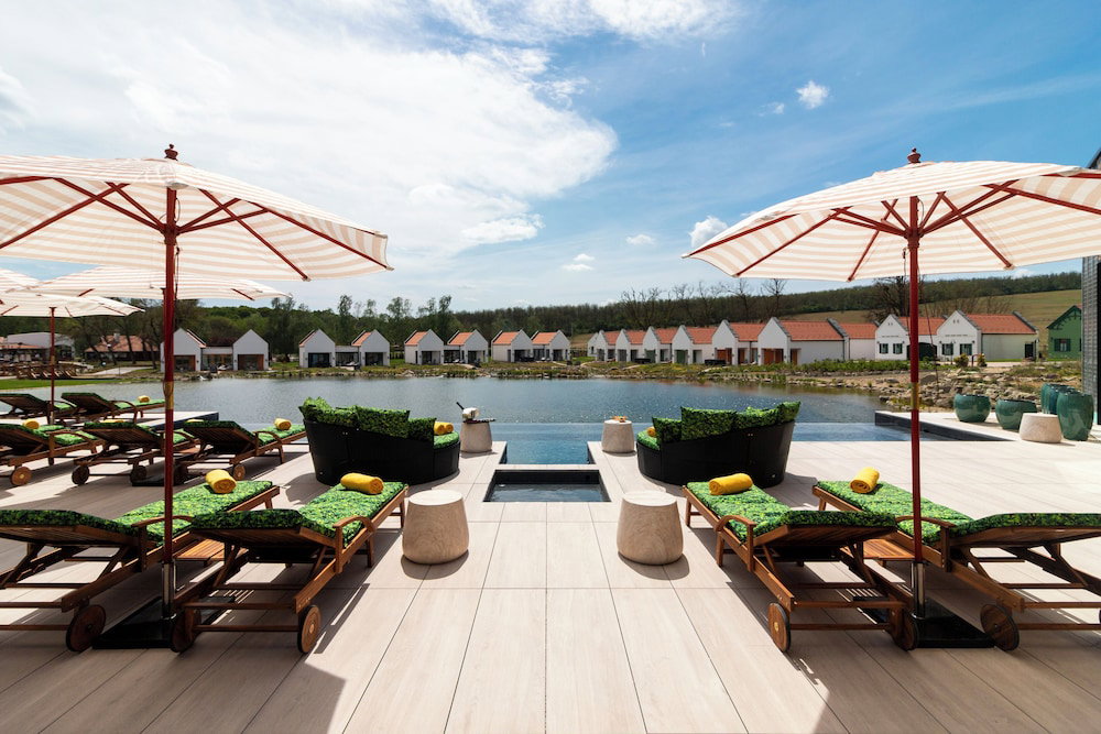 Hotel Mythos Resort Domonyvölgy